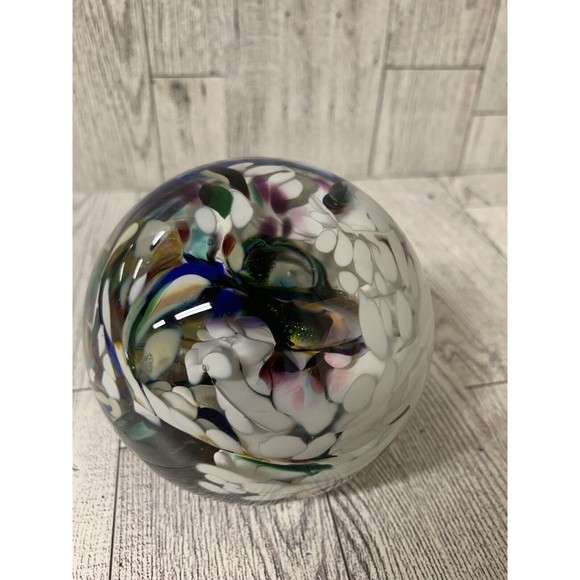 Mad Art Studio Glass Ball Shape Paperweight Signed 2000 - Picture 5 of 8